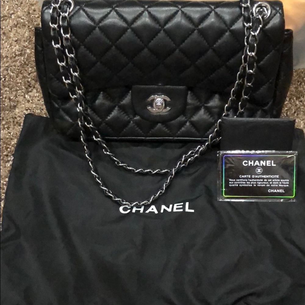 CHANEL AUTHENTIC BLACK BAG